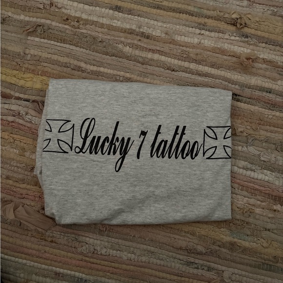 Gray Lucky 7 Tattoo T-Shirt - Picture 1 of 1